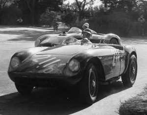 Richie Ginther and Mastin Gregory at Sacramento 1956